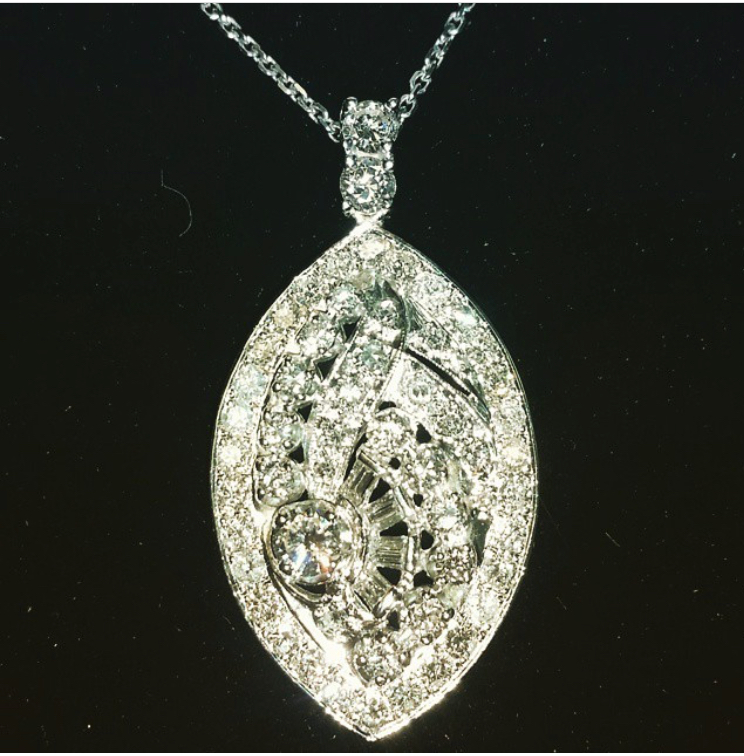 Art Deco brilliant moments one of a kind diamond 4ever