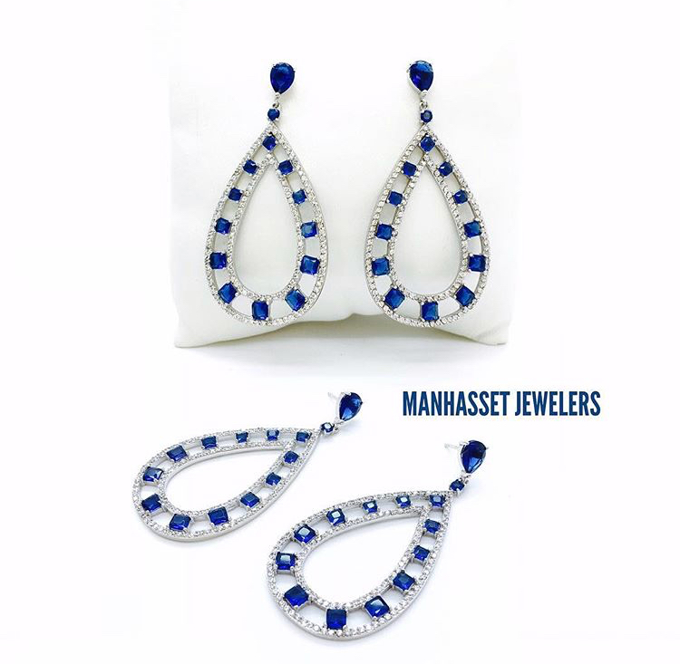 Beautiful white gold with diamonds and sapphire chandelier earring 