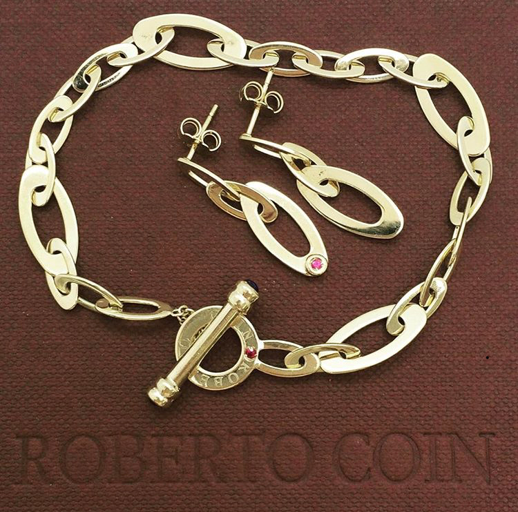 Beautiful Vintage Roberto Coin Bracelet and Earrings